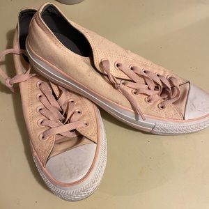 Pink converse
